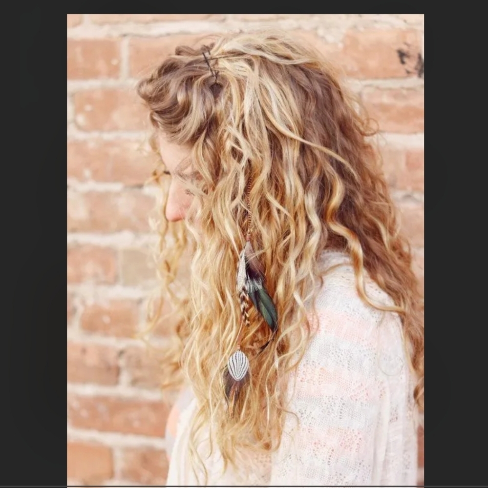 💫 Feather Ball Hair Clip Extension